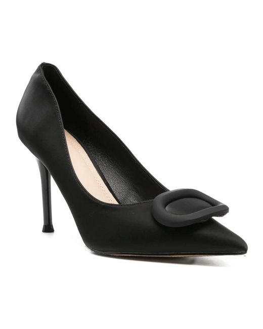 Twentyfourhaitch Black Pumps