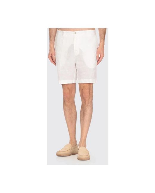 120% Lino White Casual Shorts for men