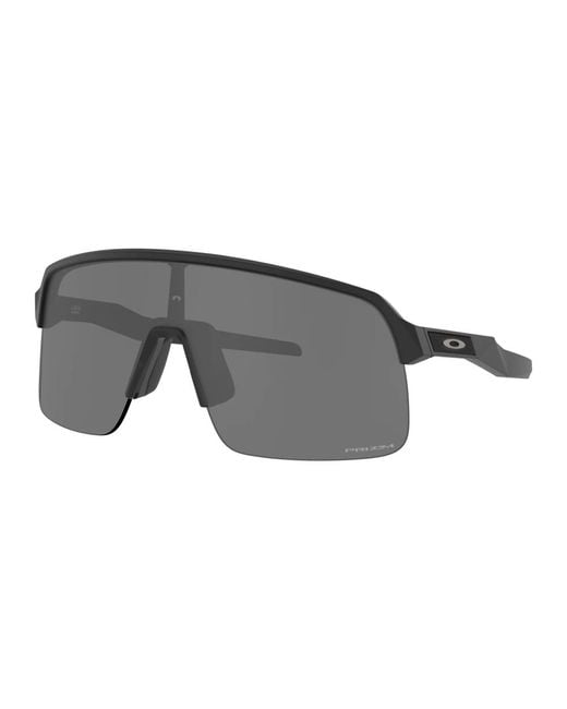 Sunglasses Oakley en coloris Gray