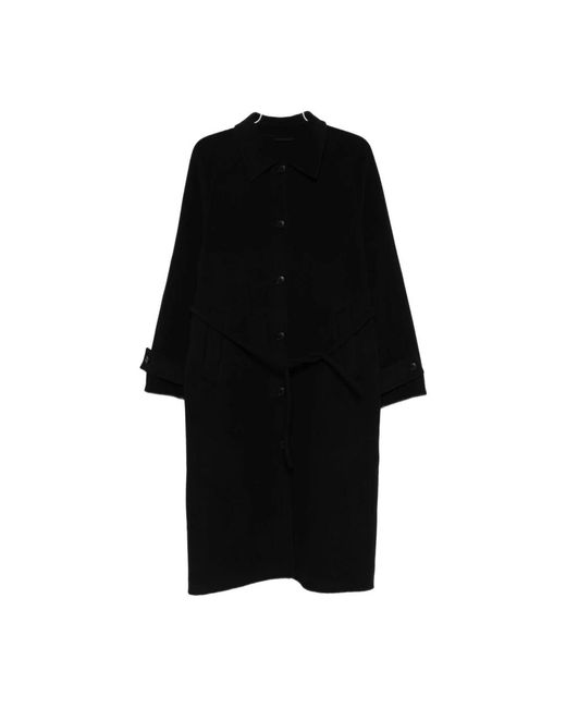 Closed Black Single-Breasted Coats