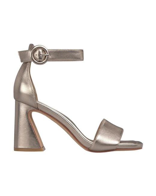 Alma En Pena. Metallic High Heel Sandals