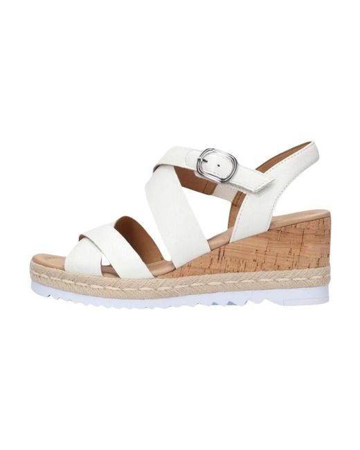 Gabor Schoenen ,Wit ,Leer Sandalen Met Gekruiste Bandjes in het Metallic