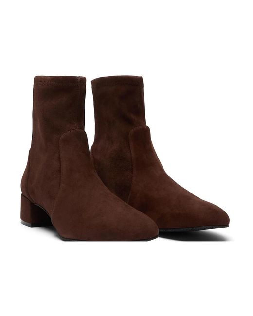 Heeled Boots di Stuart Weitzman in Brown