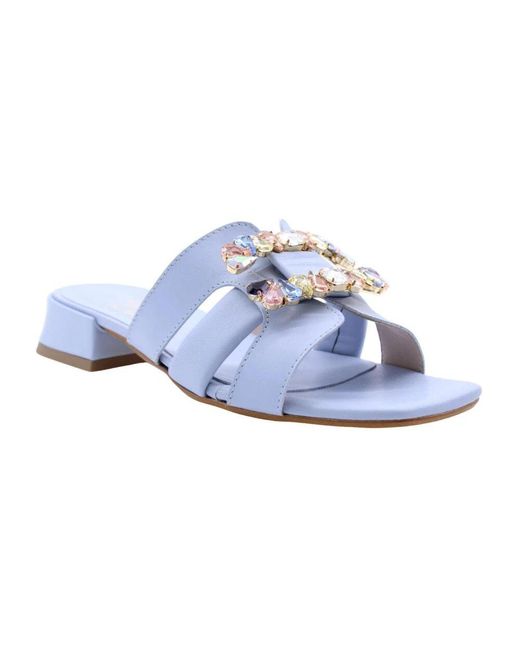 Sliders di E mia in Blue