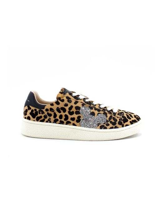 MOA Brown Sneakers