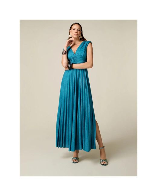 Gowns Oltre de color Blue