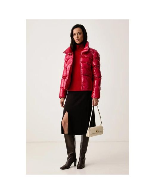Pinko Gewatteerde Puffer Jas in het Red