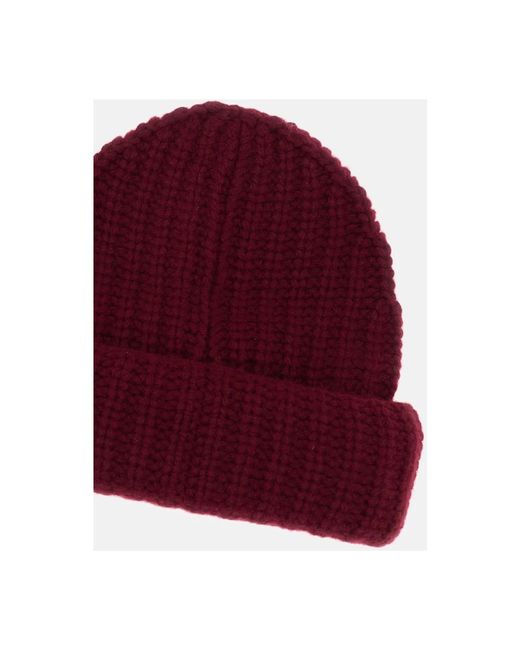 Beanies di Lisa Yang in Red