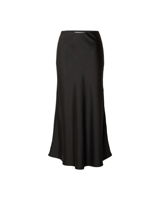 Midi Skirts di SELECTED in Black