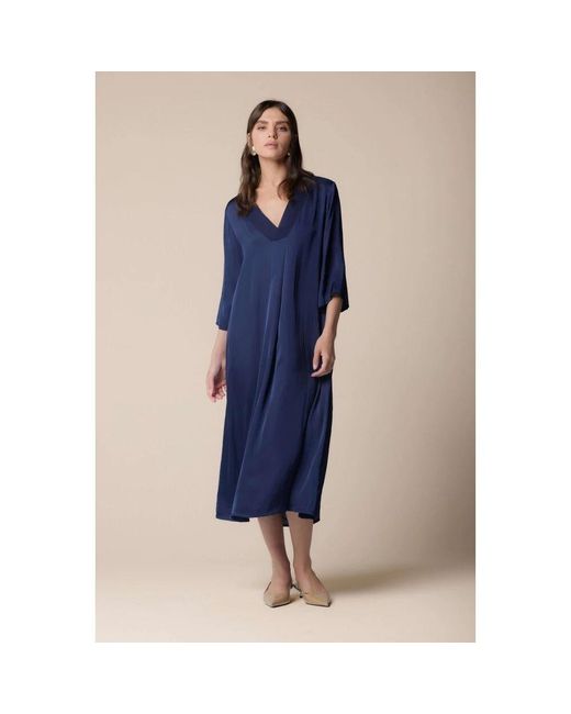 Kocca Blue V-ausschnitt loose fit kleid