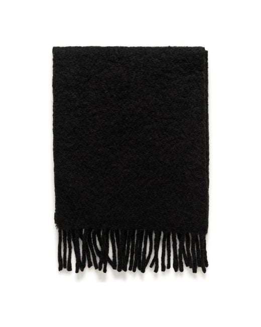 Winter Scarves di Part Two in Black