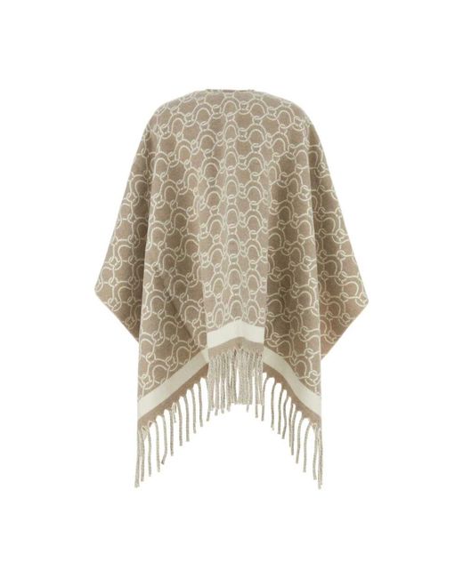Capes di Ferragamo in Natural