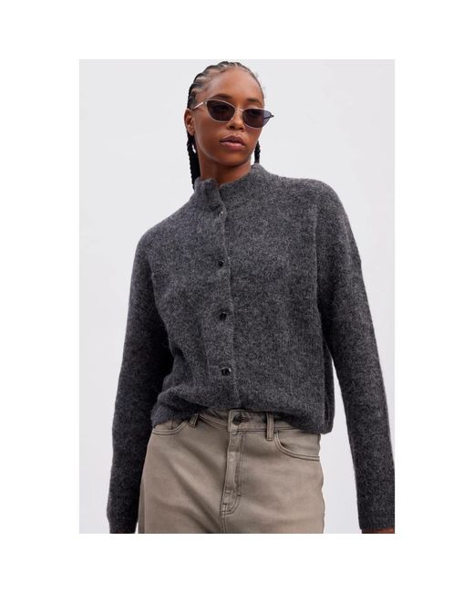 Gestuz Truien & Vesten ,Grijs ,Wol Kort Cardigan in het Gray