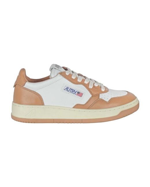 Sneakers in pelle con logo ricamato di Autry in White