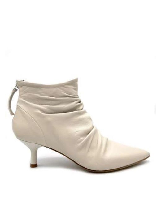 Halmanera White Heeled Boots