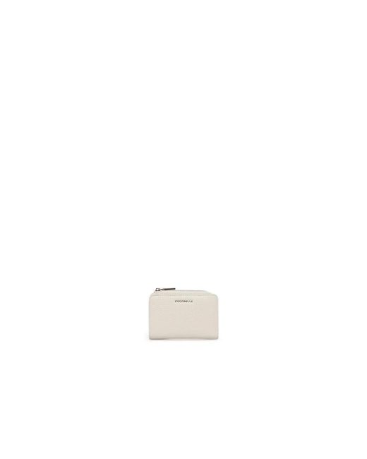 Wallets & Cardholders di Coccinelle in White