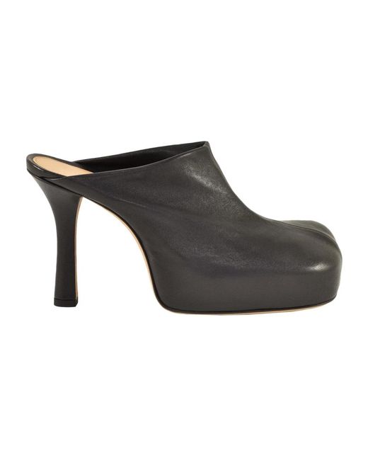 Scarpe in pelle di Bottega Veneta in Black