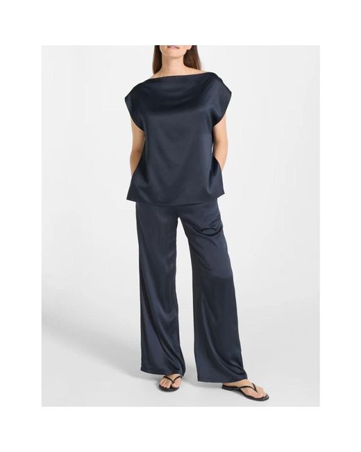 T-Shirts di Juvia in Black
