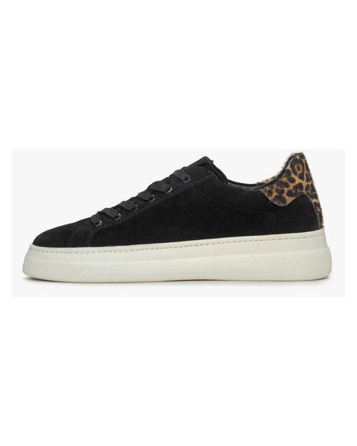 ESTRO Black Sneakers
