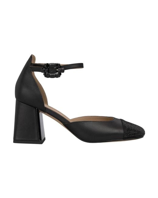 Alma En Pena. Black Pumps