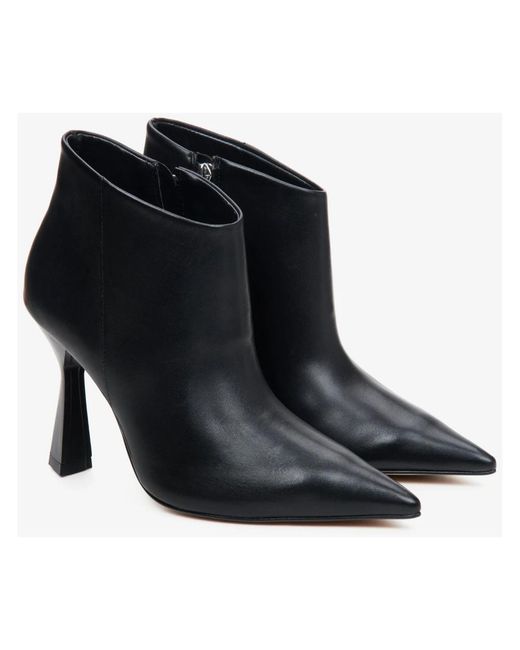 ESTRO Black Heeled Boots