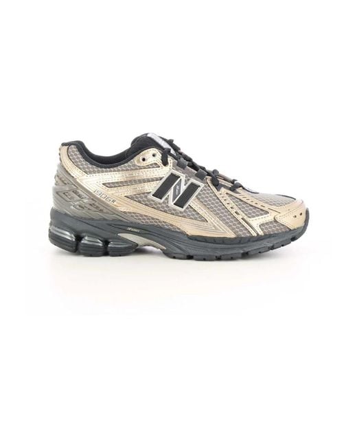 Sneakers di New Balance in Gray