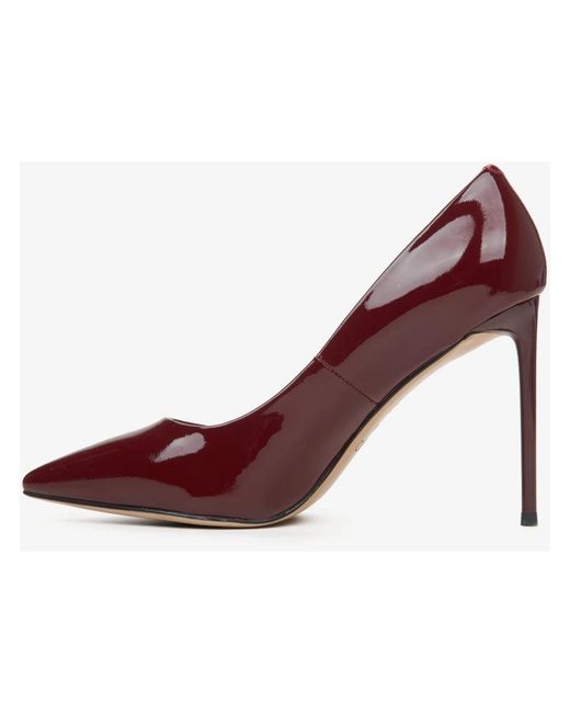 ESTRO Red Pumps