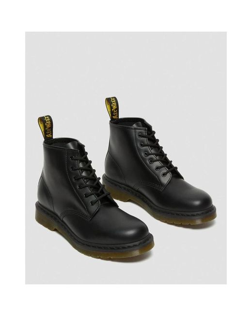 Dr. Martens Lace-Up Boots in het Black