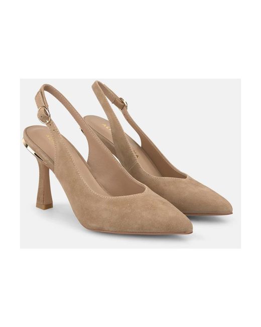 Alma En Pena. Metallic Pumps