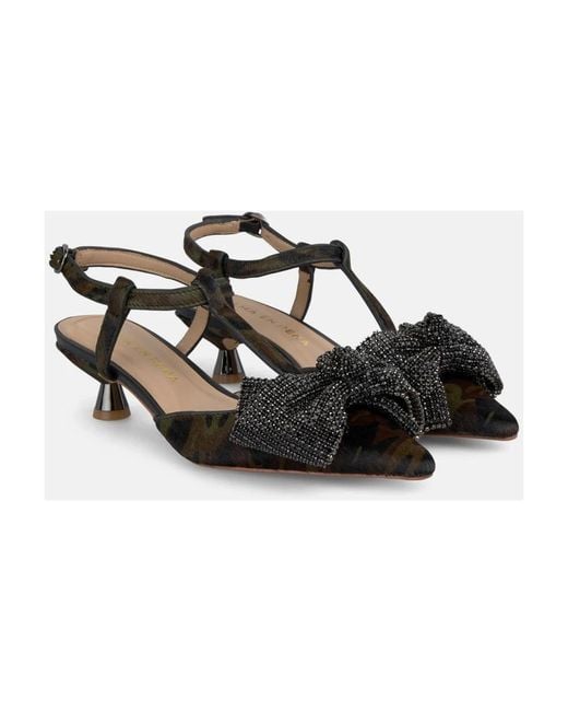 Alma En Pena. Black Pumps