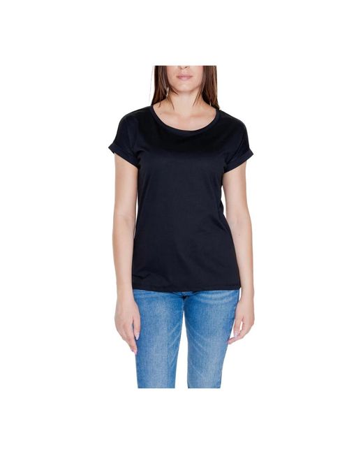 T-Shirts di Vila in Black