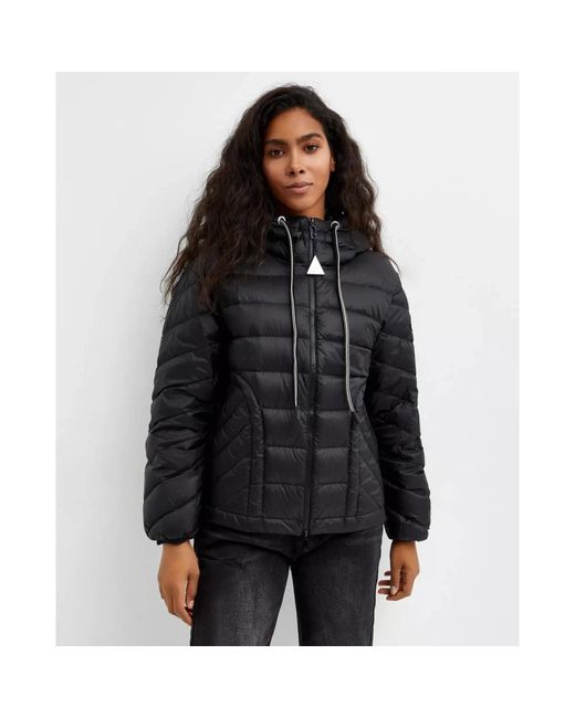 Down Jackets Moncler en coloris Black