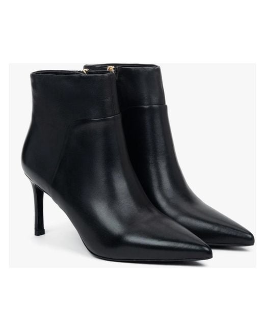 ESTRO Black Heeled Boots