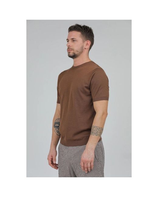Irish Crone Brown T-Shirts for men