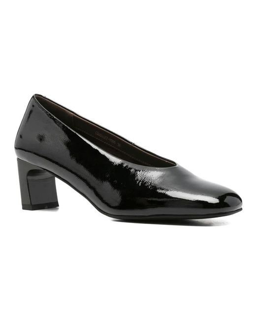 Linda Baumann Black Pumps