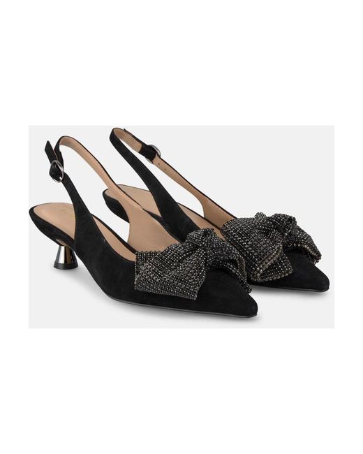 Alma En Pena. Black Pumps