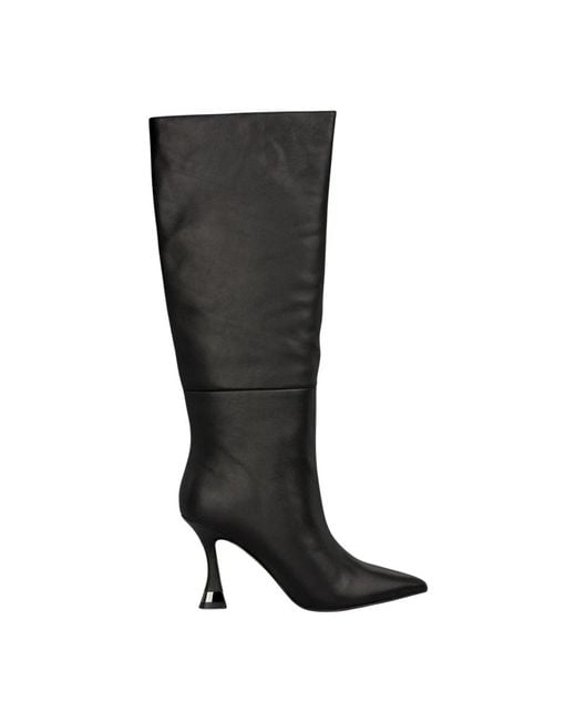 Alma En Pena. Black Heeled Boots
