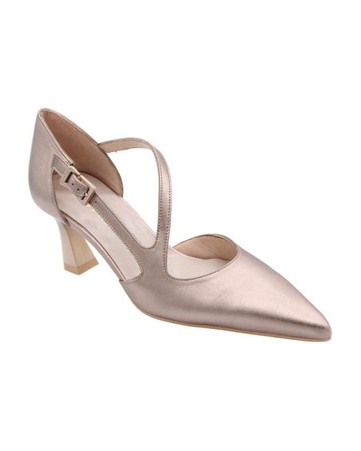 Hispanitas Pink Pumps