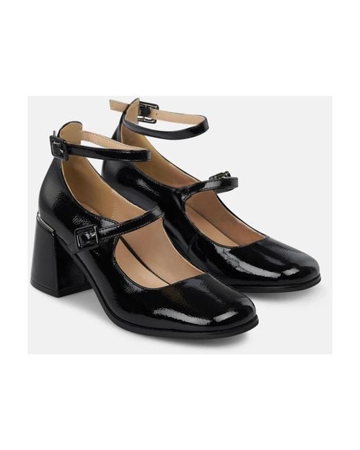 Alma En Pena. Black Pumps