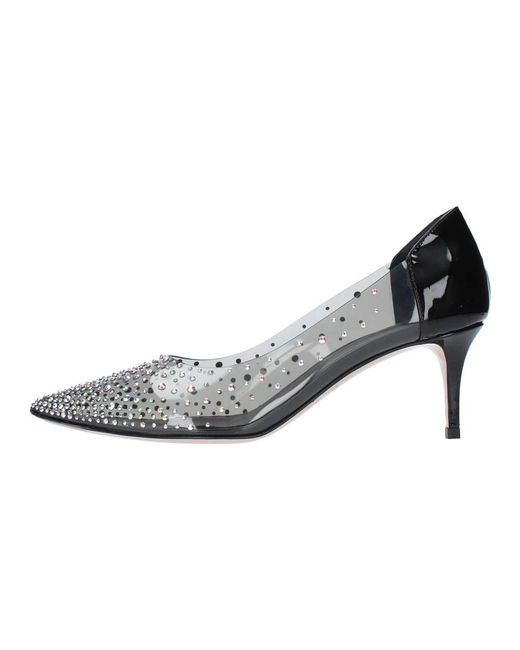 Le Silla Gray Pumps