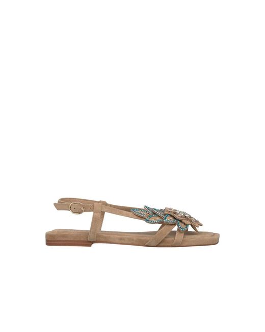 Alma En Pena. Natural Flat Sandals