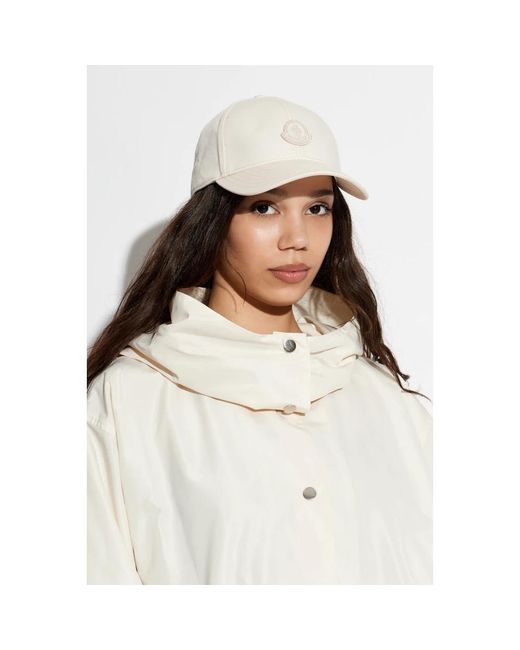Moncler White Cap Mit Schirm