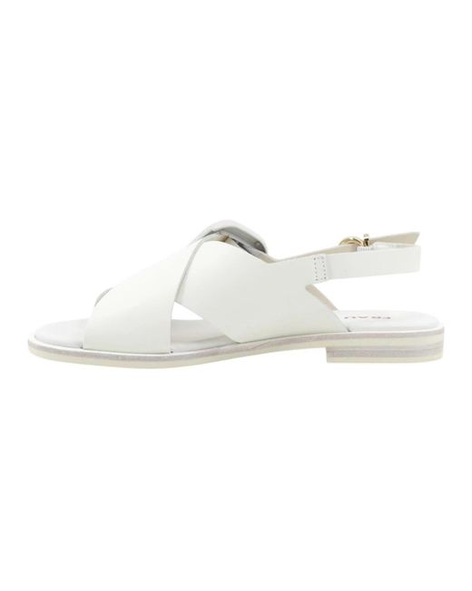 Frau White Flat Sandalen