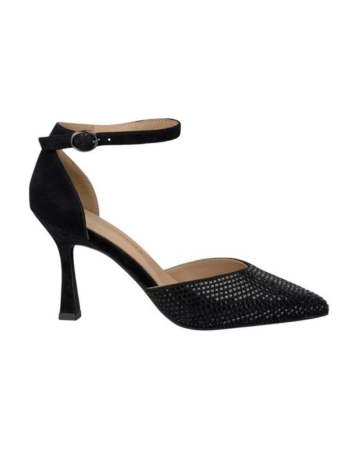 Alma En Pena. Black Pumps