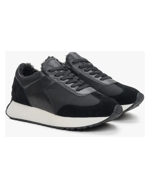 ESTRO Black Sneakers