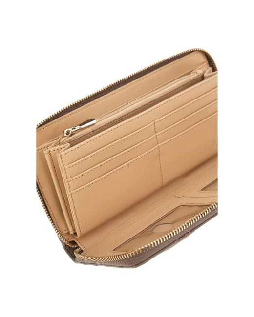 Wallets & Cardholders di Guess in Brown