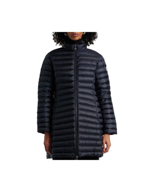 Down Jackets di Moncler in Blue