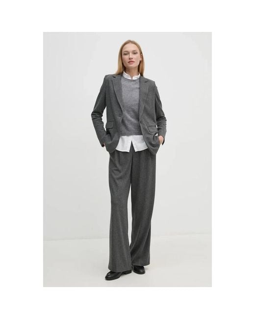 Blazers Ouí de color Gray
