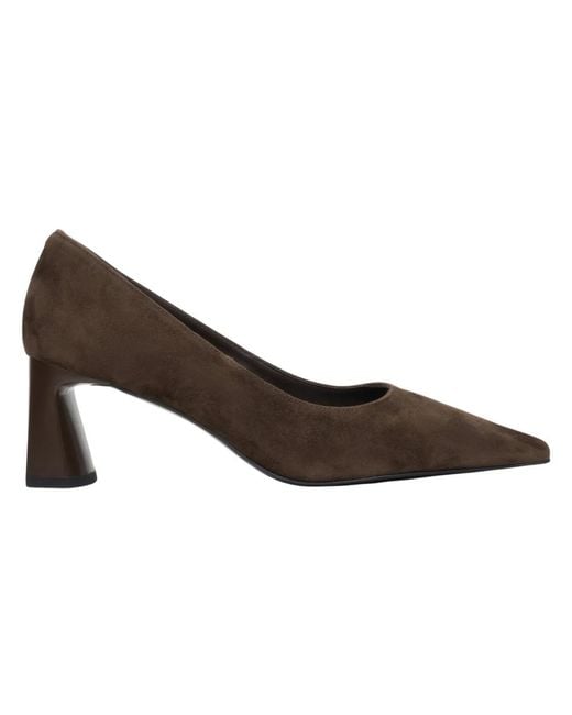 ESTRO Brown Pumps