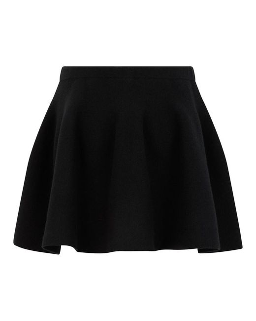 Lisa Yang Clare Rok in het Black